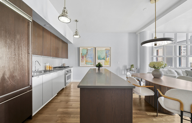 225 5 AVE