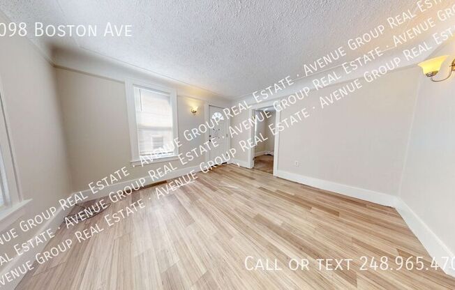 1098 BOSTON AVE
