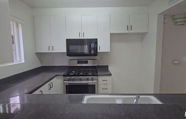 1 bed, 1 bath, 720 sqft, $2,150, Unit 101