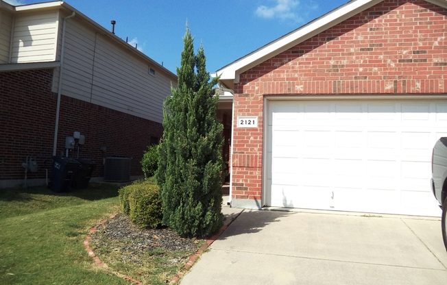 2121 INGRID LN