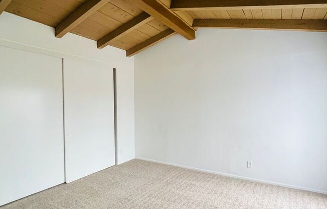 2 beds, 1 bath, $2,450, Unit # 1901