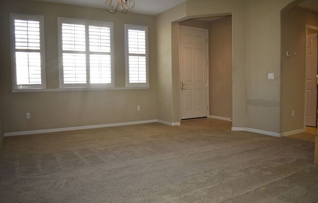2103 FRY CIR