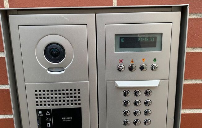 Studio, 1 bath, $1,550, Unit 16-18