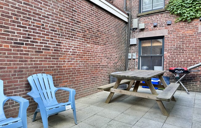 658 Massachusetts Ave 005