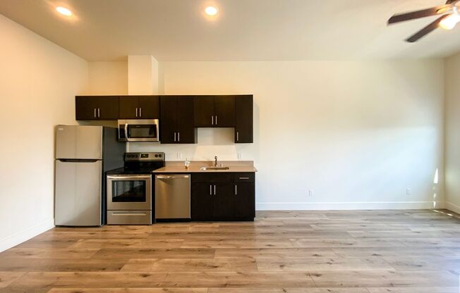 1 bed, 1 bath, 525 sqft, $1,399, Unit 210*