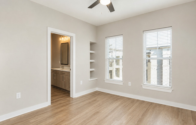 2 beds, 2 baths, 1,081 sqft, $1,653, Unit 1-117