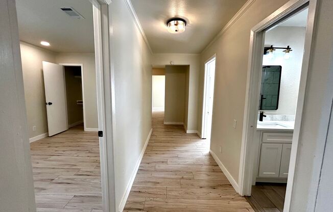 8 beds, 3 baths, $10,400, Unit House