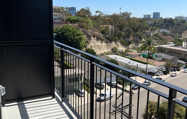 Studio, 1 bath, 422 sqft, $2,530, Unit 708