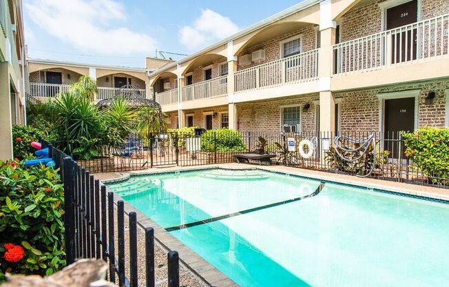 Courtyard Villas Apartments