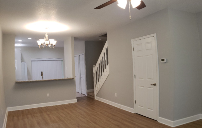8671 HUNTERS KY CIR