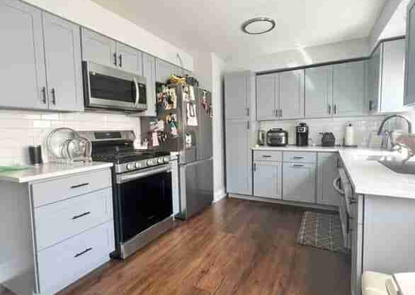 7441 W ISHAM