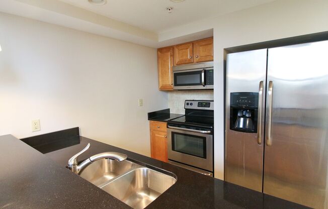 2 beds, 2 baths, 2,000 sqft, $1,975, Unit Unit 205