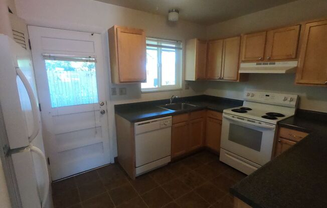 2 beds, 1 bath, 625 sqft, $2,250, Unit 08