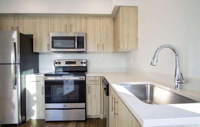 037 - 1834 Apartments