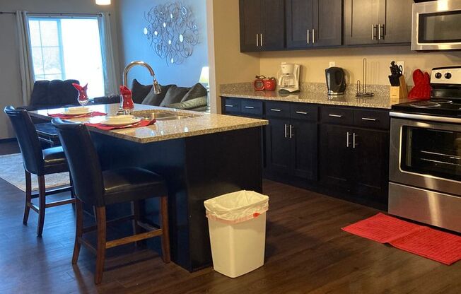 1 bed, 1 bath, 797 sqft, $1,525, Unit 5305