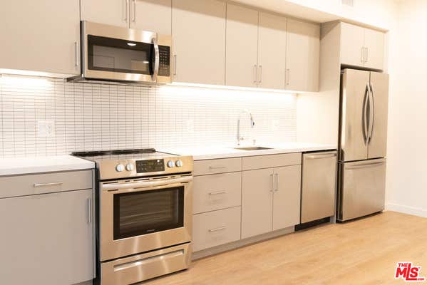 2 beds, 2 baths, 971 sqft, $4,752, Unit 205W