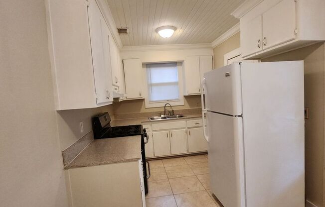 2 beds, 1 bath, $1,245