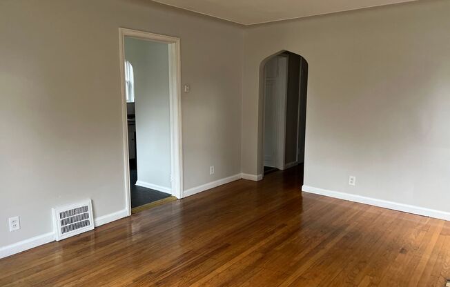 Charming 2-Bedroom Detroit Home with Vintage Appeal