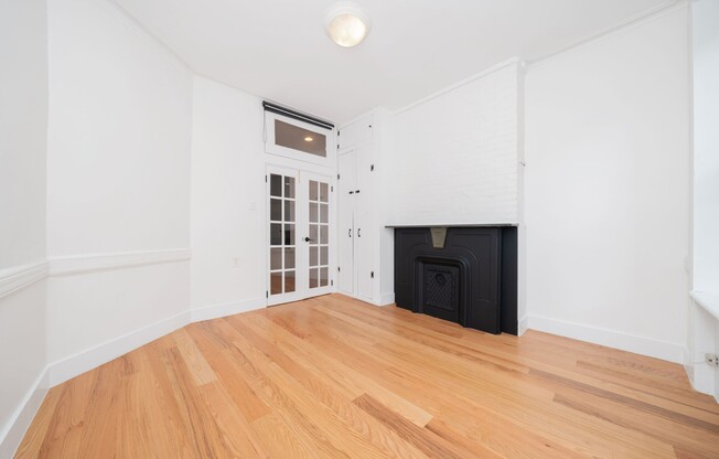 340 W 17 ST