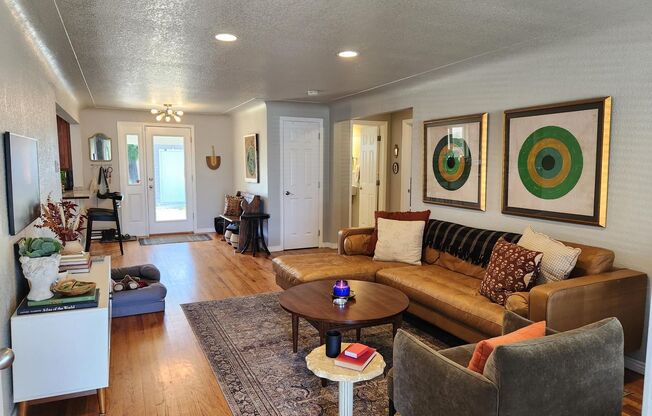 Amazing 3 bed/2 bath home w/2 car detached garage