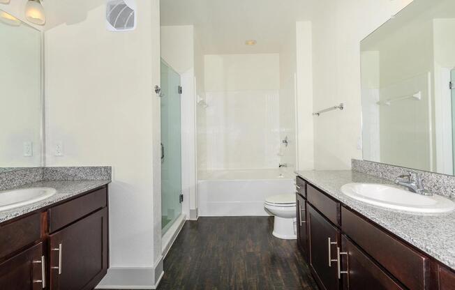 2 beds, 2 baths, 1,270 sqft, $2,112