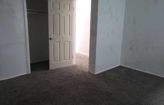 2 beds, 1 bath, $1,250