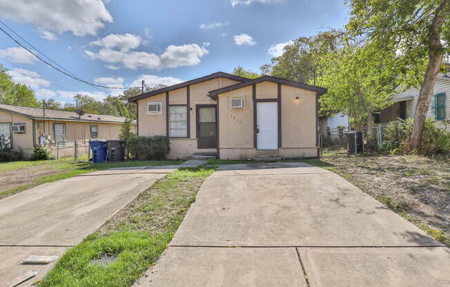 1410 AVANT AVE