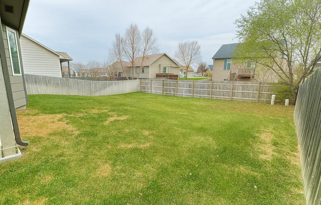 Welcome Home to This Spacious 5 Bedroom in Park City!