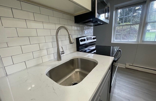 808 Willard St F11