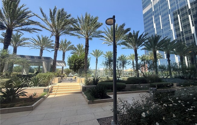 1 bed, 1 bath, 828 sqft, $3,100, Unit 2102