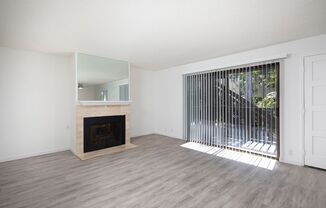 *OPEN HOUSE: 5/24 3-4PM* La Jolla 2BR with W/D and Covered Parking!