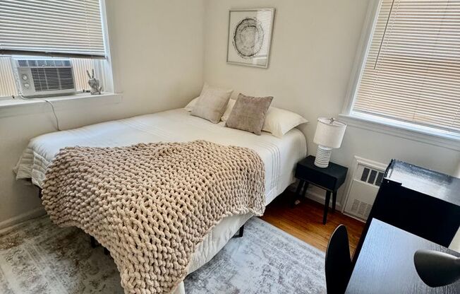 2423 Cambreleng LLC