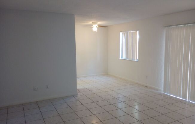 2 beds, 1 bath, $1,200