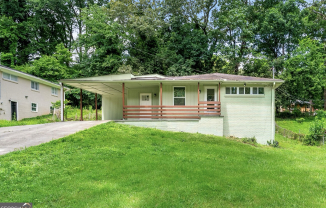 2115 NICHOLS LN