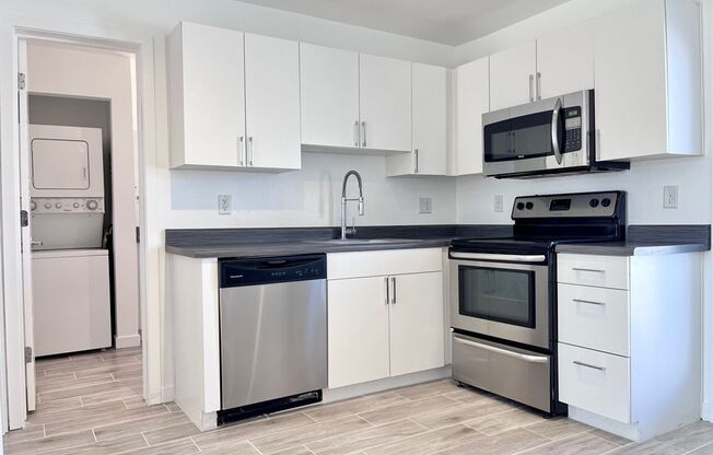 1 bed, 1 bath, 675 sqft, $1,095, Unit 06