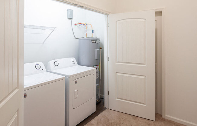 Full-size washer & dryer at Logans Landing