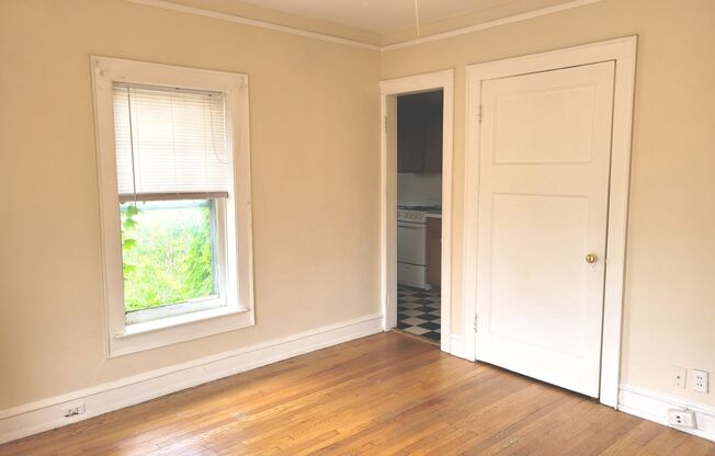Studio, 1 bath, $825, Unit 413