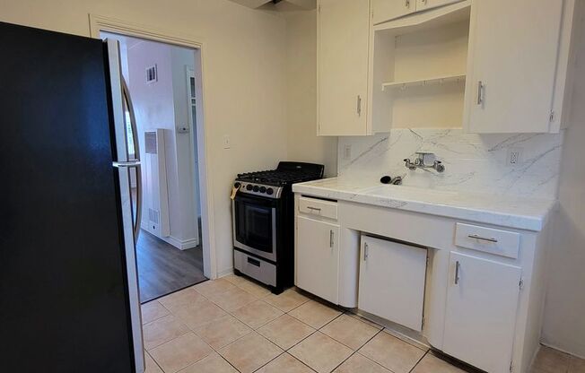 Studio, 1 bath, 550 sqft, $2,195