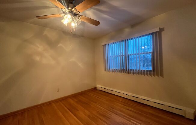 1 bed, 1 bath, 650 sqft, $955, Unit 8