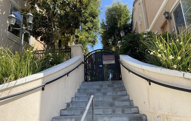 3 beds, 3 baths, $3,700