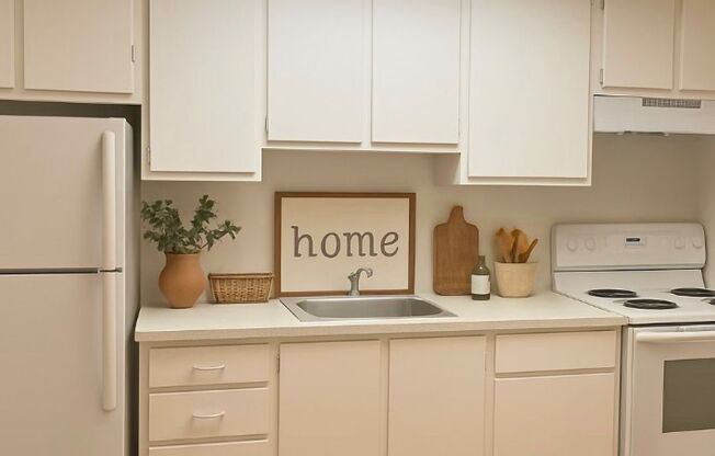 2 beds, 2 baths, 900 sqft, $1,599, Unit 1302