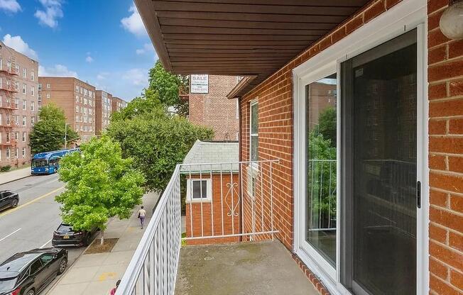 9729 4 AVE