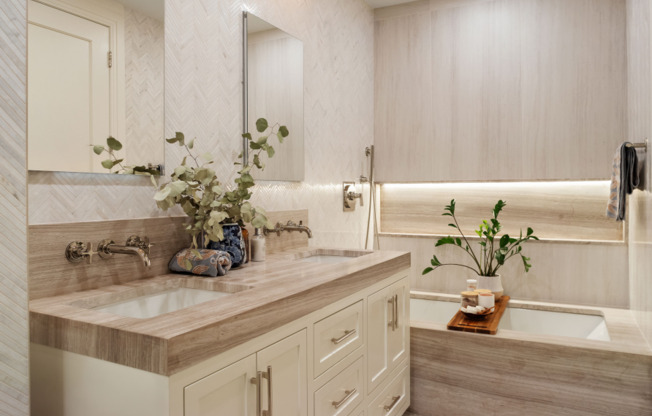 3 beds, 3.5 baths, 2,447 sqft, $30,000, Unit 10FG