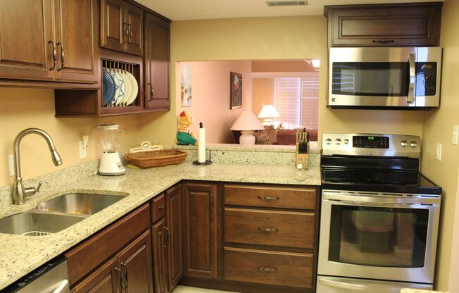 Condo For Rent at Waterway East