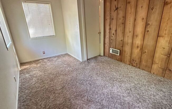 2 beds, 1 bath, $1,550