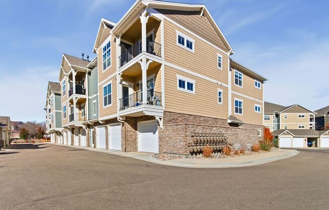 3 beds, 2 baths, $1,995, Unit APARTMENT 307