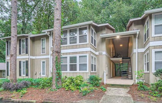 Renovated Condo Available in Sandy Springs!