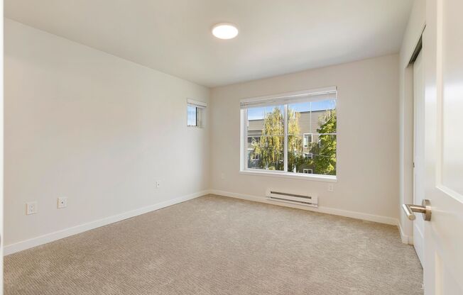 2 beds, 2 baths, 1,005 sqft, $2,795, Unit 402
