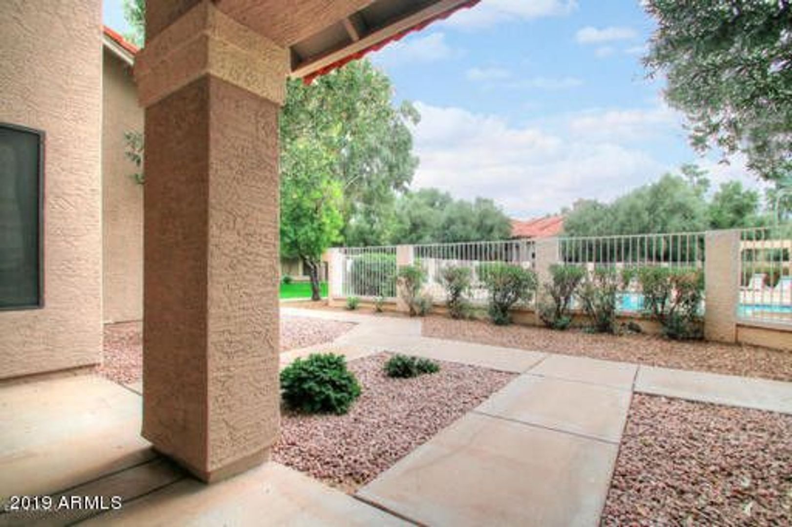 Great Chandler apartment with two master suites!