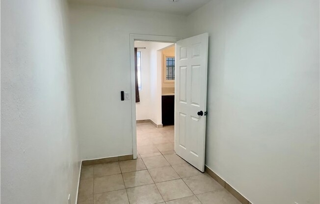 113 W 97 ST